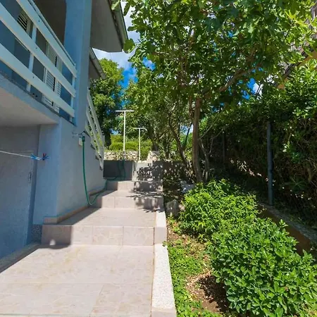 In 39084 * Crikvenica